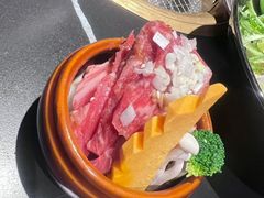 -山川小町·极番烧肉(新地假日广场店)