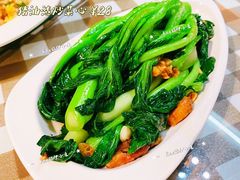 -新大咀港式茶餐厅(宝山万达店)