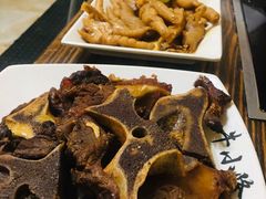 牛歇骨-牛小隆牛肉面馆(四牌楼店)