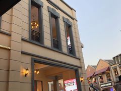 -王府井奥莱临潼小镇(临潼店)