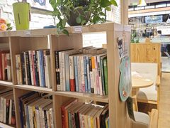 -藏猫猫咖啡主题馆(中央大道店)