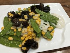 -清真·玛丽亚新疆菜主题餐厅(浙江中路店)