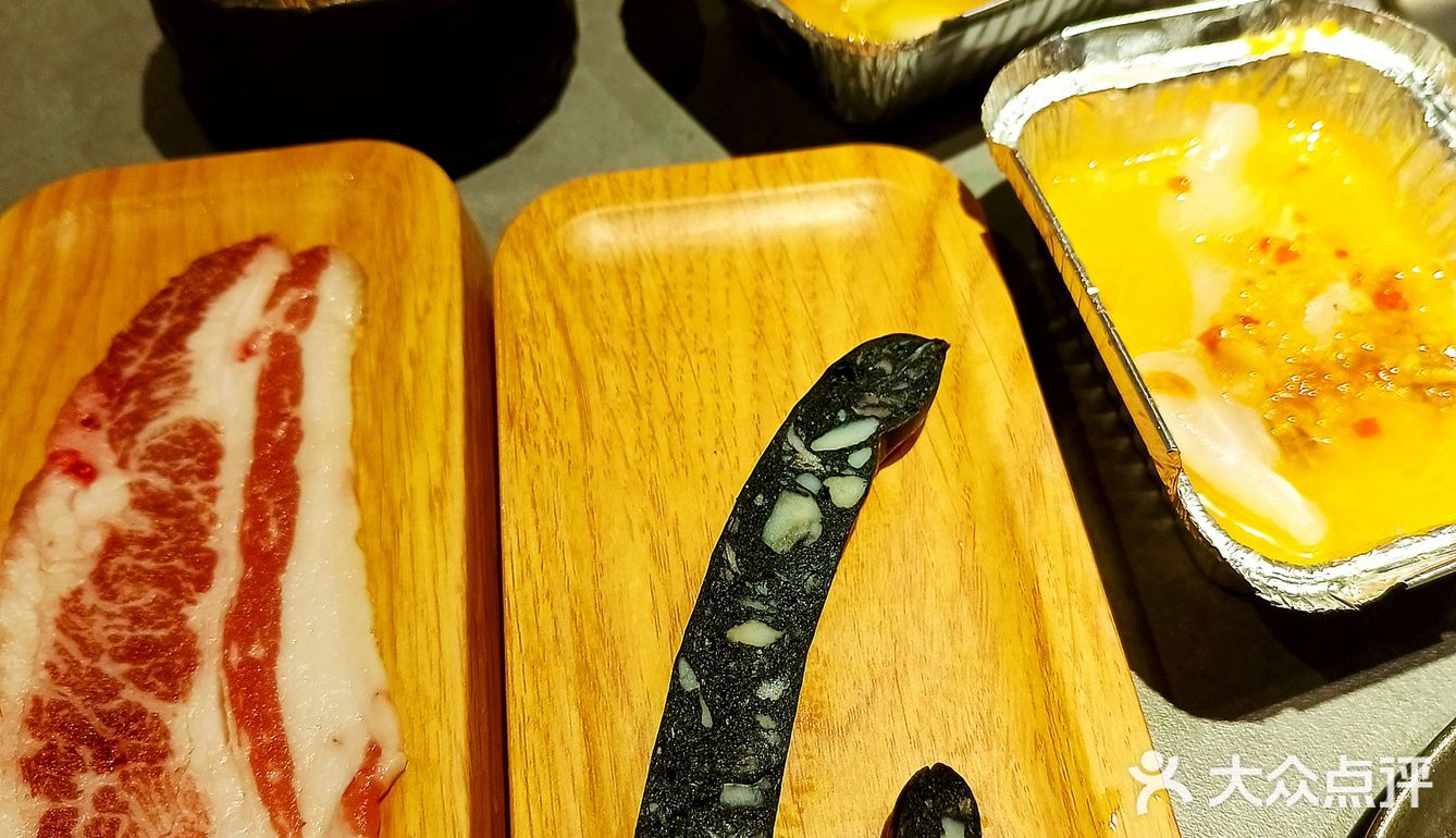大口吃肉，肆意撸串