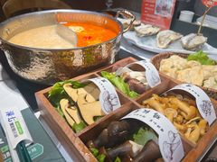 -椰子湾·海南火锅·糟粕醋·椰子鸡(正大广场店)