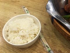 -愉肴麻辣香锅(中山路店)