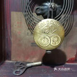 背面带广告的民国座钟