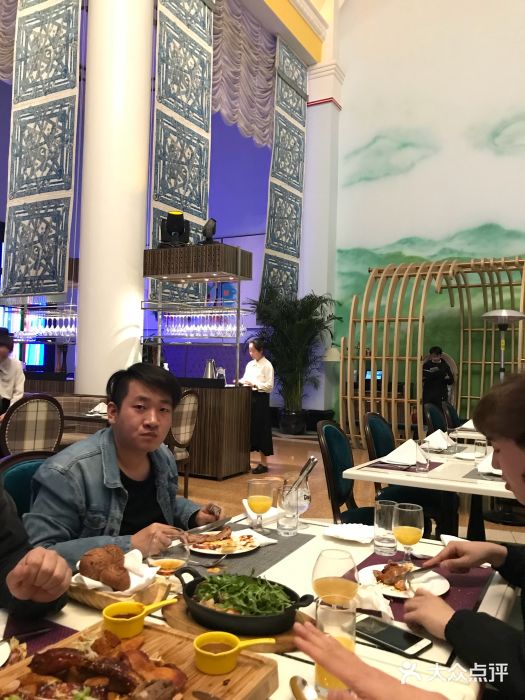 小莫餐厅And More Restaurant西餐(北京展览馆店)大堂图片