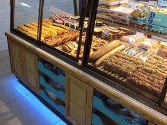 面包甜点陈列柜-巴莉甜甜(中环城店)