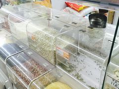-食吃食八量贩零食(新安店)