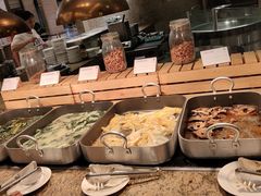 -华邑酒店·鲜艳全日自助餐厅