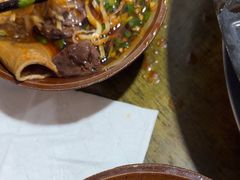 -黄潇洒老火锅(九眼桥宏济巷店)