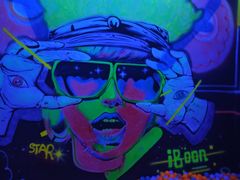 -爱蹦iBOON蹦床运动馆(江汉店)