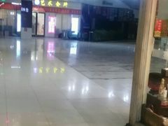 -东方巴黎购物广场