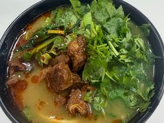 红烧牛肉刀削面-俊杰拉面馆