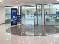 -瑞尔齿科(南京东路名人诊所)