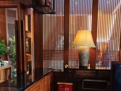 -八府香鸭·啫啫煲(华山路店)