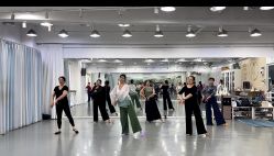 -深舞形体民族舞蹈工作室