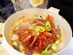-刘姐啤酒鱼民族演艺餐厅(西街总店)