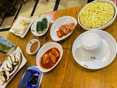 -喇喇排骨火锅·传统韩式脊骨汤(望京西园总店)