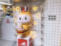 -泡泡玛特POPMART(上海环球港店)