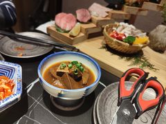 -山川小町·极番烧肉(新地假日广场店)