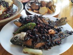 豆豉鲫鱼-老鼎万春卤菜(五代传承创始老店)