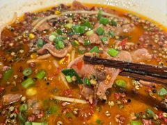 -临界音乐酒馆·小龙虾·江湖菜(华熙LIVE·鱼洞店)