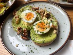 牛油果煮蛋吐司-RAC BAR(安福路店)