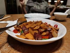 腊肉炒本地时令鲜笋-宁波柏悦酒店·钱湖渔港