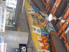 -康新公路(地铁站)