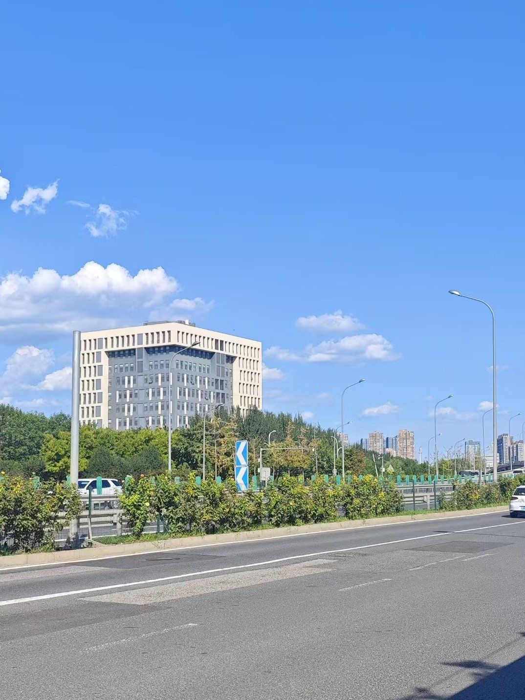 城市尝鲜计划#蓝天白云晴空万里#治愈系