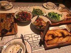 -老湖南民间菜·牛肉十八炒(花都店)