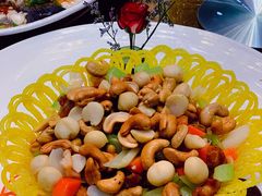 坚果炒芹菜-新君凯酒家