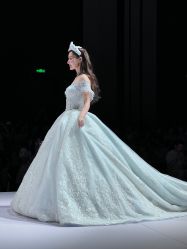 -Renee芮亦婚纱(原丽莎)
