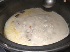 -洪氏嗨捞·广东猪肚鸡·椰子鸡火锅(西咸万象城店)