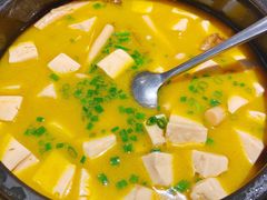 姬松茸菌炖豆腐-龙吟九品(青龙山庄店)
