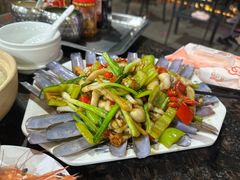 -岛中岛·海鲜大排档·万宁老字号(东澳店)