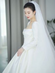 -莫小姐婚纱