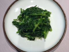 清炒豆苗-屋里厢上海菜馆