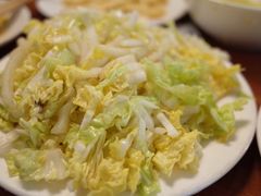 拌白菜-宝瑞门钉肉饼店