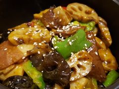 干锅卤味香-天一朴素(武汉大学店)