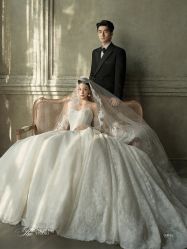 -雪中彩影婚纱摄影·微光艺术中心