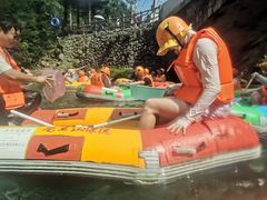 -安吉龙王山峡谷漂流