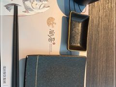 -牛YO寿喜烧·铁板烧和牛火锅自助(市府恒隆店)