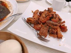 乳猪二食-御宝轩(益丰·外滩源店)