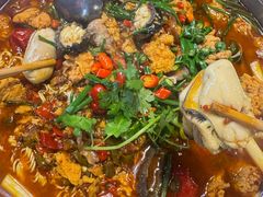 -牟记江湖重庆地标特色菜鱼蛋海鲜羊蝎子(巴南区黑金冠十多年好店)