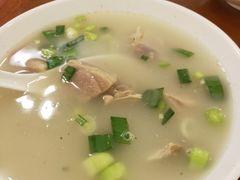 -三两春肚肺汤(崂山路店)