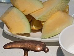 -小鱼小牛(世欧广场店)