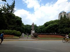 -复旦大学光华楼