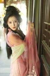 -烟雨江南汉服体验馆